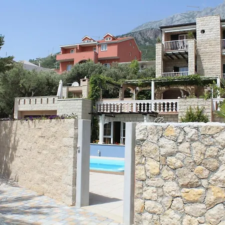 With A Swimming Pool Tucepi, Makarska - 6817 Tučepi