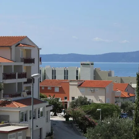 Apartmán With A Swimming Pool Tucepi, Makarska - 6817 Tučepi