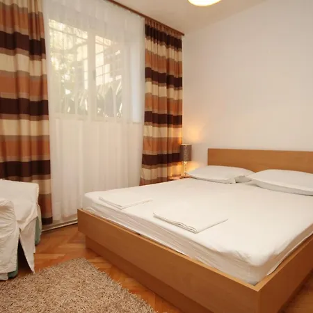 Apartmán With A Swimming Pool Tucepi, Makarska - 6817